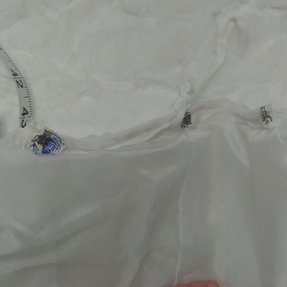 My mother's vintage Bohemian 1960's wedding gown long sleeves and lace - Picture 10 of 14